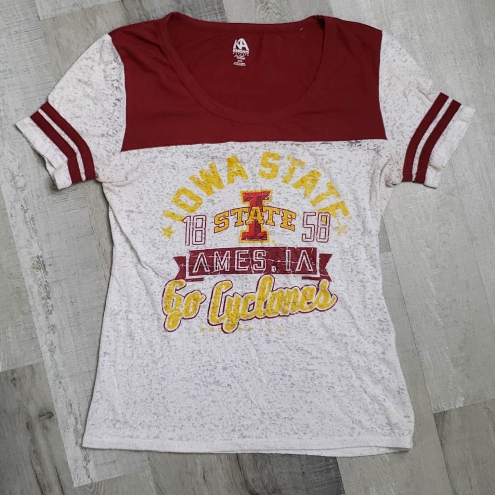 🥳 Iowa State t-shirt
